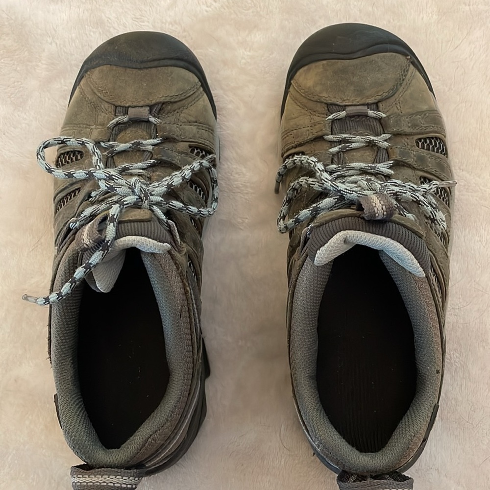 Keen Olive and Black Athletic Shoes - Picture 2 of 7